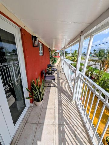 10903 W Okeechobee Road 201, Hialeah, FL 33018