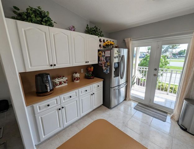10903 W Okeechobee Road 201, Hialeah, FL 33018