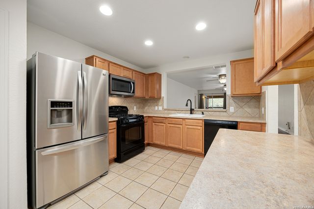 4802 Sandhill Crane, San Antonio, TX 78253