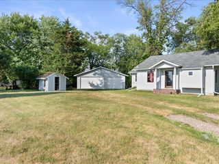 7247 Eden Prairie Road, Eden Prairie, MN 55346