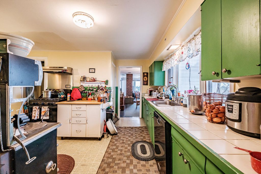 195 Pleasant Street, Oxford, ME 04270 — photo 5