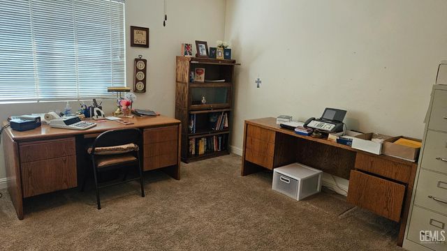 7908 Kroll Way, Bakersfield, CA 93309