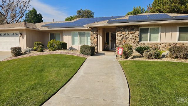 7908 Kroll Way, Bakersfield, CA 93309