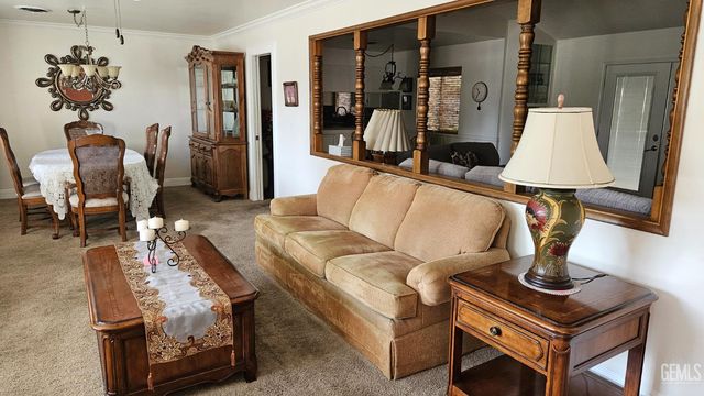 7908 Kroll Way, Bakersfield, CA 93309