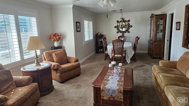 7908 Kroll Way, Bakersfield, CA 93309