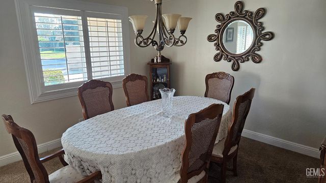 7908 Kroll Way, Bakersfield, CA 93309