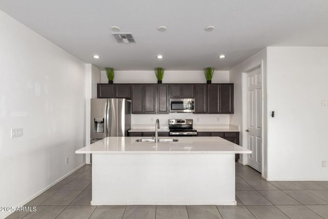 2004 E ESCONDIDO Place, Casa Grande, AZ 85122