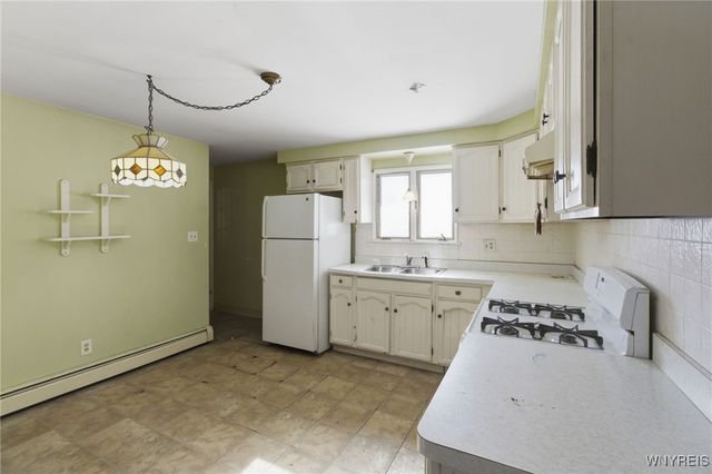 6502 Colonial Drive, Lockport Town, NY 14094