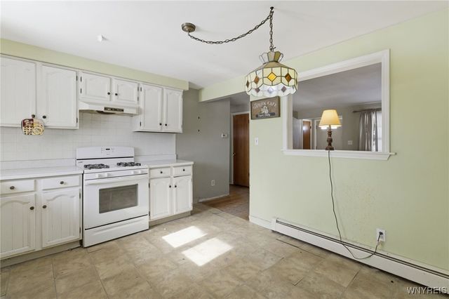 6502 Colonial Drive, Lockport Town, NY 14094