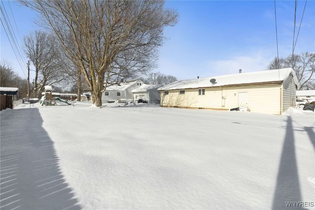 6502 Colonial Drive, Lockport Town, NY 14094