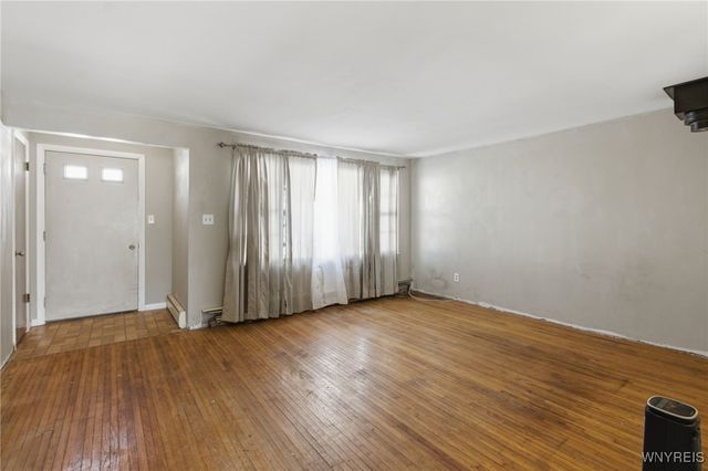 6502 Colonial Drive, Lockport Town, NY 14094