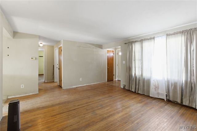 6502 Colonial Drive, Lockport Town, NY 14094