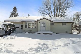 6502 Colonial Drive, Lockport Town, NY 14094