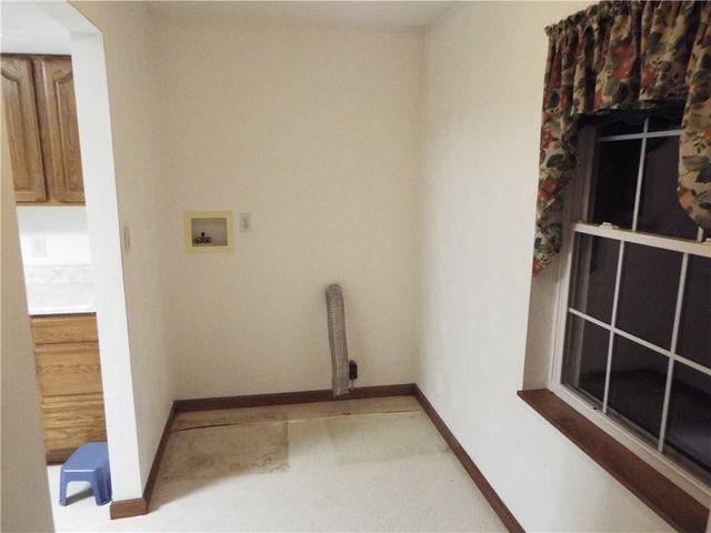 1 Jeanne Lee Ln, W Brownsville, PA 15417