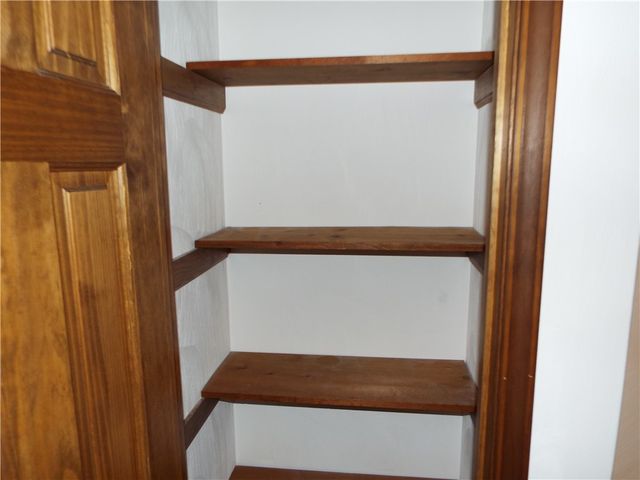 1 Jeanne Lee Ln, W Brownsville, PA 15417