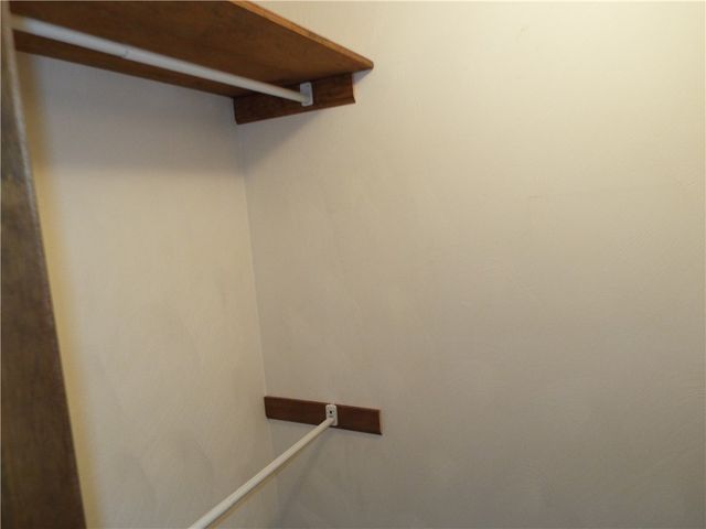 1 Jeanne Lee Ln, W Brownsville, PA 15417