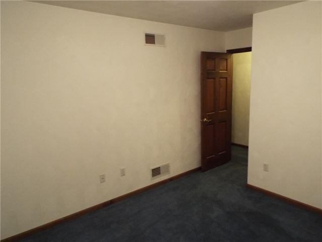 1 Jeanne Lee Ln, W Brownsville, PA 15417