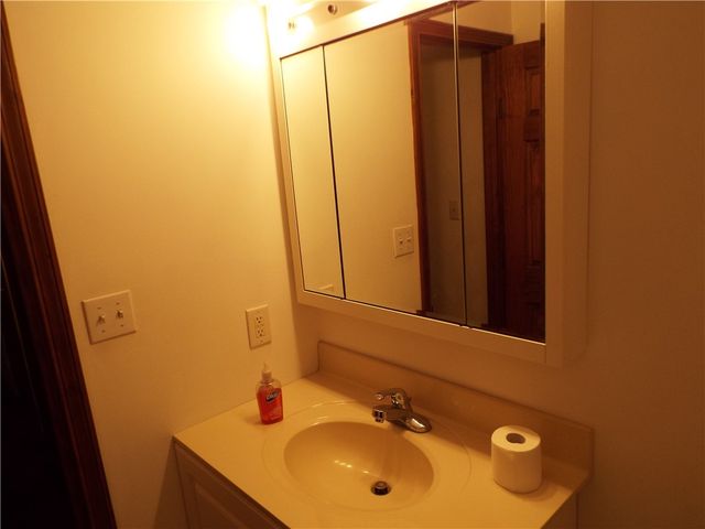 1 Jeanne Lee Ln, W Brownsville, PA 15417