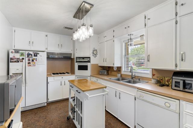 4200 Woody Lane, Bryan, TX 77803