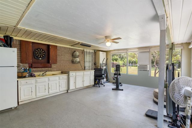 4200 Woody Lane, Bryan, TX 77803