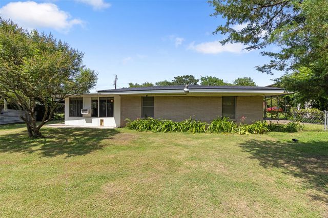 4200 Woody Lane, Bryan, TX 77803