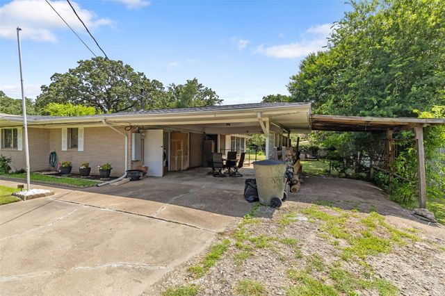 4200 Woody Lane, Bryan, TX 77803