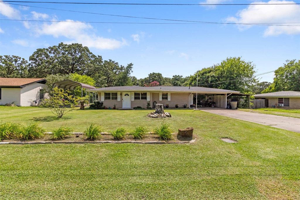 4200 Woody Lane, Bryan, TX 77803