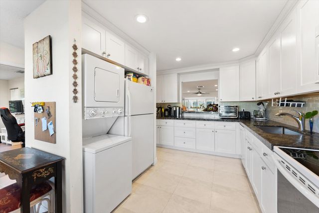 1940 NW 13th Street 12-A, Delray Beach, FL 33445