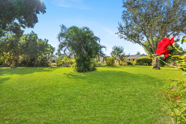 1940 NW 13th Street 12-A, Delray Beach, FL 33445