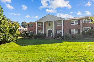 70 Carroll Avenue 112, Newport, RI 02840