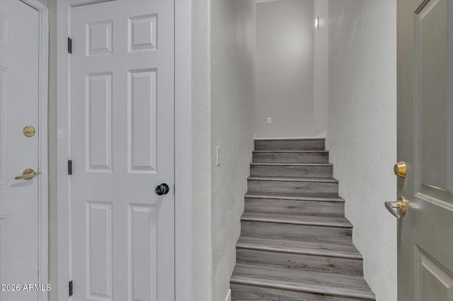18250 N CAVE CREEK Road 180, Phoenix, AZ 85032