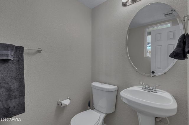 18250 N CAVE CREEK Road 180, Phoenix, AZ 85032