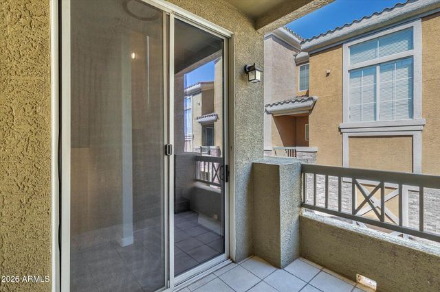 18250 N CAVE CREEK Road 180, Phoenix, AZ 85032