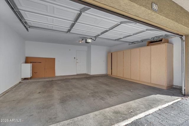 18250 N CAVE CREEK Road 180, Phoenix, AZ 85032