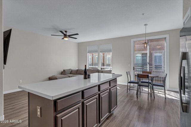 18250 N CAVE CREEK Road 180, Phoenix, AZ 85032