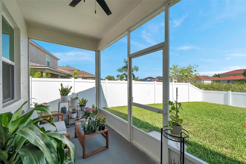 Image 25 of property listing at 7523 TANGLE BROOK BOULEVARD, Gibsonton, FL 33534