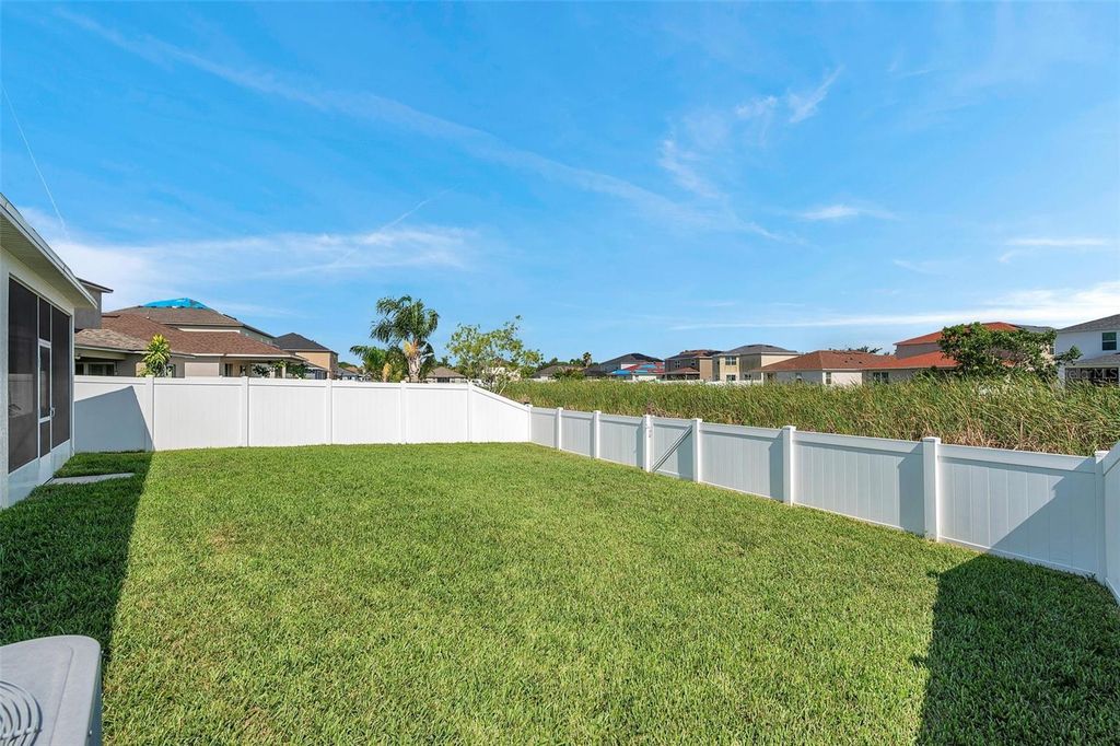 Image 33 of property listing at 7523 TANGLE BROOK BOULEVARD, Gibsonton, FL 33534