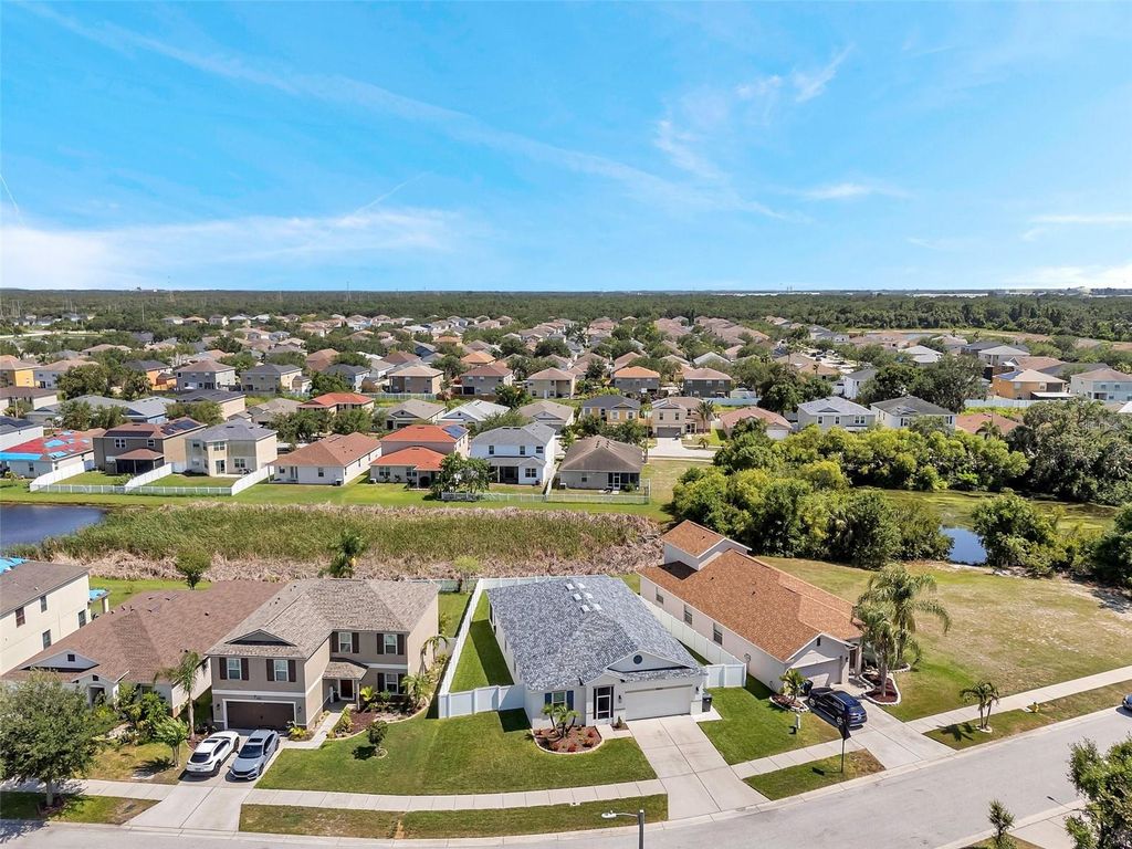 Image 36 of property listing at 7523 TANGLE BROOK BOULEVARD, Gibsonton, FL 33534