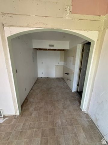 470 S WHITESIDES ST, Layton, UT 84041