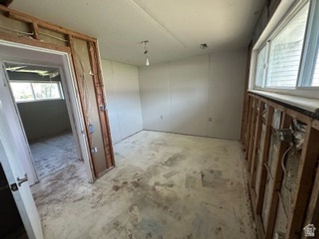 470 S WHITESIDES ST, Layton, UT 84041