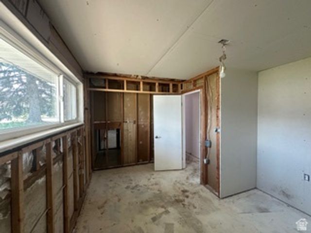 470 S WHITESIDES ST, Layton, UT 84041