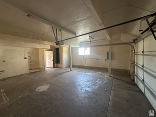 470 S WHITESIDES ST, Layton, UT 84041