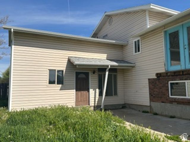 470 S WHITESIDES ST, Layton, UT 84041