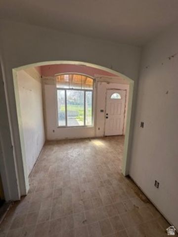 470 S WHITESIDES ST, Layton, UT 84041