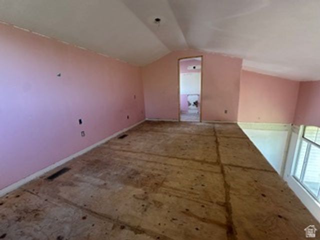 470 S WHITESIDES ST, Layton, UT 84041