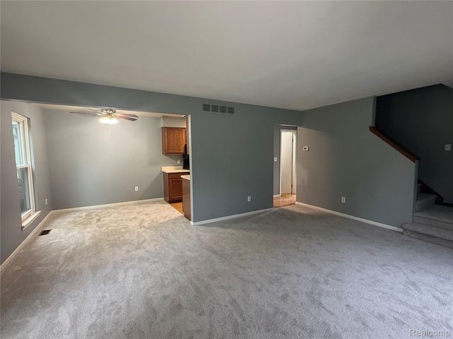 7943 Pontiac Lake Road, Waterford Charter Township, MI 48327