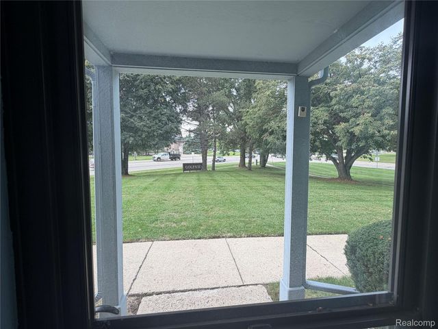 7943 Pontiac Lake Road, Waterford Charter Township, MI 48327