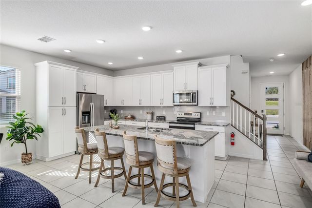 1700 TROPICAL PALMS CIRCLE, Kissimmee, FL 34747