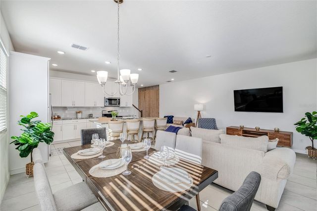 1700 TROPICAL PALMS CIRCLE, Kissimmee, FL 34747