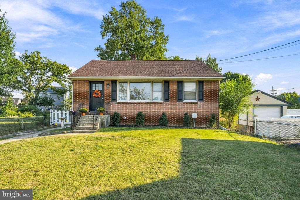 312 E OLIVE ST, WESTVILLE, NJ 08093 — exterior